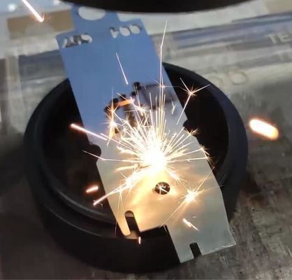 20W 30W 50W 100 واط المعدن الفولاذ المقاوم للصدأ النحاس موبا الألياف CNC ليزر ماركر